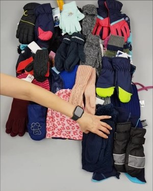 Фотография  799 - Шапки, шарфы, перчатки детские СТОК#3 кг, ЛОТ №2452 оптом в Кирове и Кировской области