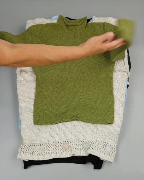 Фотография  414 - Джемпер муж+жен экстра#15 кг , Лот№2612 оптом в Кирове и Кировской области