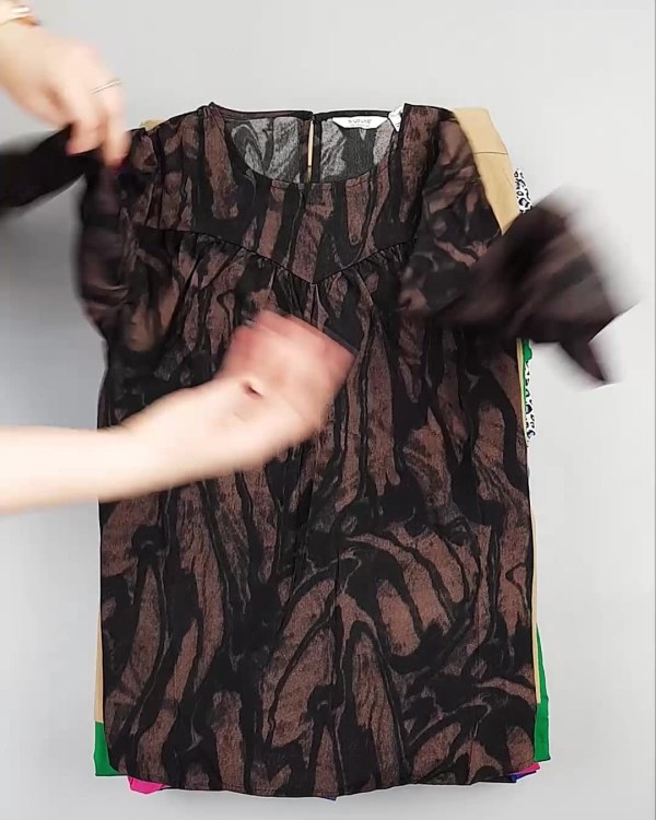 Фотография  261 - DK, Bestseller + Summer mix#15 кг, ЛОТ №5626 оптом в Кирове и Кировской области