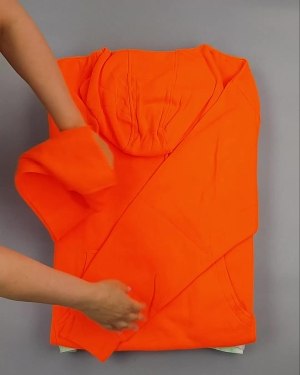 Фотография  996 - Толстовки СТОК CAN 0424#10 кг, ЛОТ №6425 оптом в Кирове и Кировской области