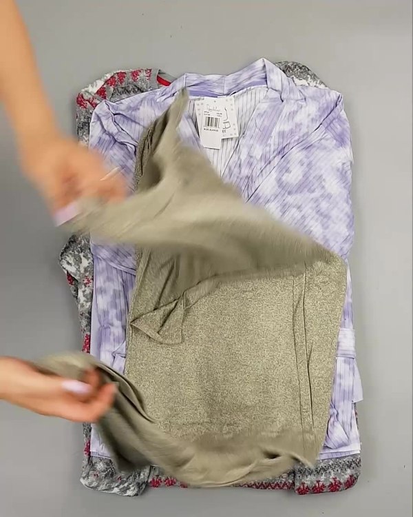 Фотография  617 - Домашняя одежда CAN#10 кг, ЛОТ №6482 оптом в Кирове и Кировской области