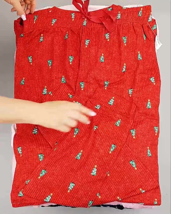 Фотография  815 - Домашняя одежда CAN#10 кг, ЛОТ №6482 оптом в Кирове и Кировской области