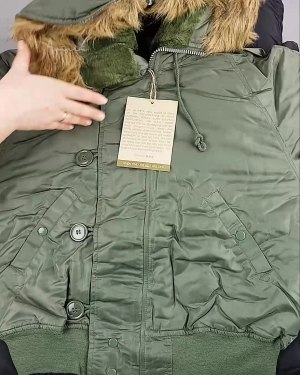 Фотография  422 - Верхняя одежда Англия СТОК #10 кг, ЛОТ №6727 оптом в Кирове и Кировской области