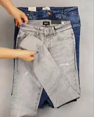 Фотография  242 - Джинсы женские Дания#10 кг, ЛОТ №6762 оптом в Кирове и Кировской области