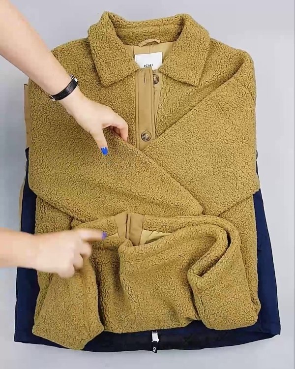 Фотография  799 - Верхняя одежда Дания#10,2 кг ЛОТ №6911 оптом в Кирове и Кировской области