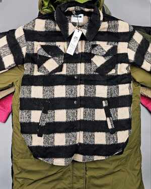 Купить Верхняя одежда BESTSELLER Дания#12 кг, ЛОТ №5189 оптом в Кирове и Кировской области