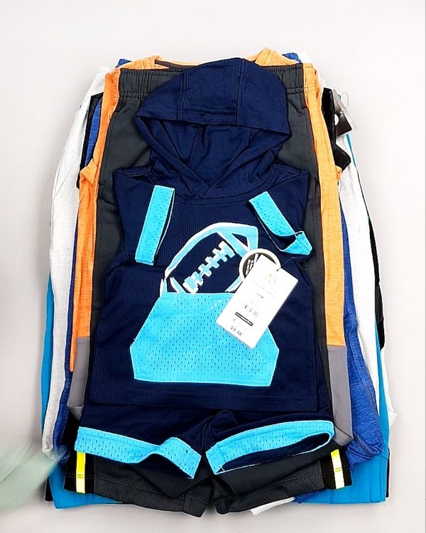 Фотография  323 - Спортивные костюмы дети CAN#6 кг оптом в Кирове и Кировской области