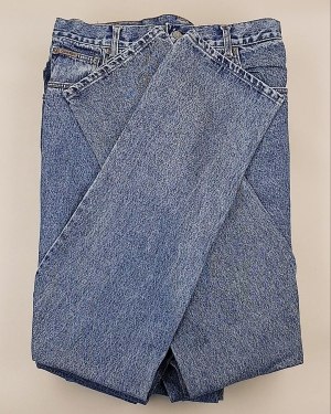 Купить Джинсы CALVIN KLEIN муж #7,6 кг, ЛОТ №7021 оптом в Кирове и Кировской области