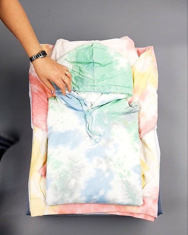 Фотография  103 - HOODIE CAN 084#10 кг, ЛОТ №7426 оптом в Кирове и Кировской области