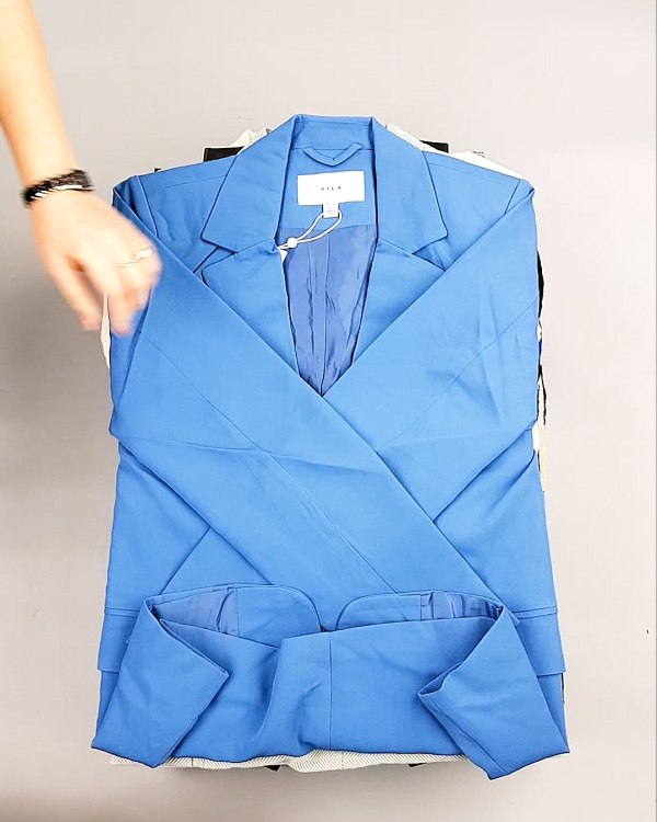 Фотография  642 - Bestseller Winter mix 104#15 кг, ЛОТ №7343 оптом в Кирове и Кировской области