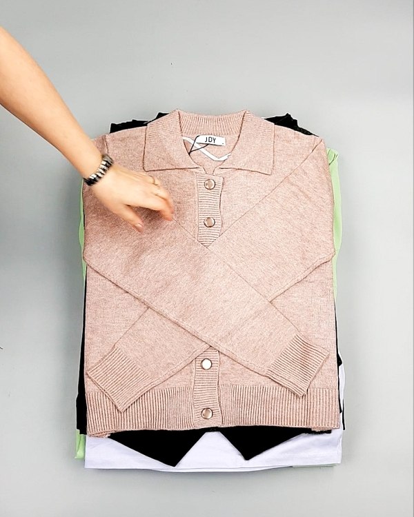 Фотография  998 - Bestseller Winter mix 104#15 кг, ЛОТ №7346 оптом в Кирове и Кировской области