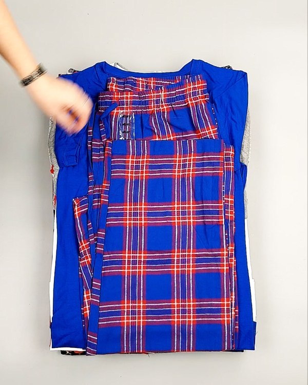 Фотография  351 - Домашняя одежда CAN 104#10 кг, ЛОТ №7330 оптом в Кирове и Кировской области