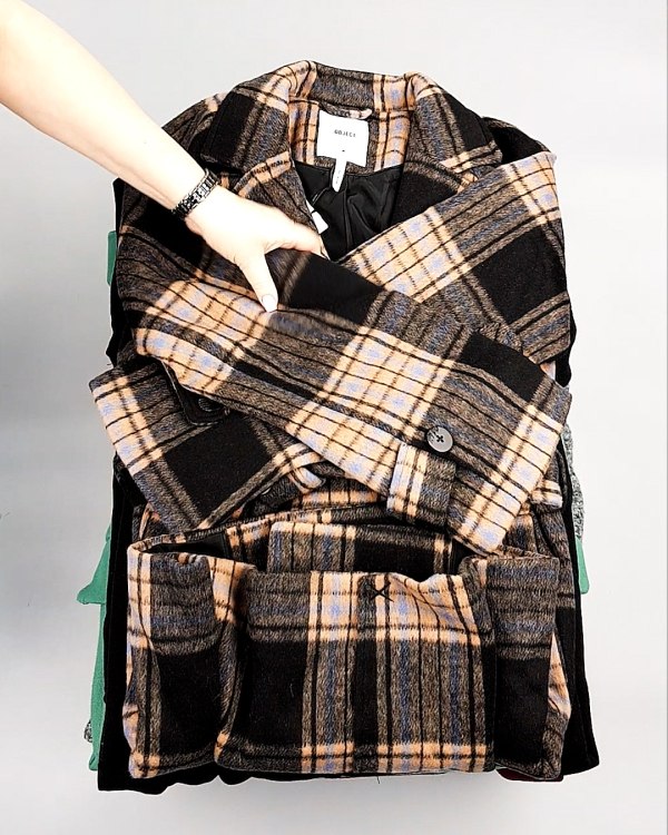 Фотография  187 - Пальто Bestseller 104#10,75 кг, ЛОТ №7561 оптом в Кирове и Кировской области