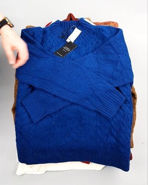 Фотография  854 - Джемпера СТОК CAN 084#7 кг, ЛОТ №7651 оптом в Кирове и Кировской области