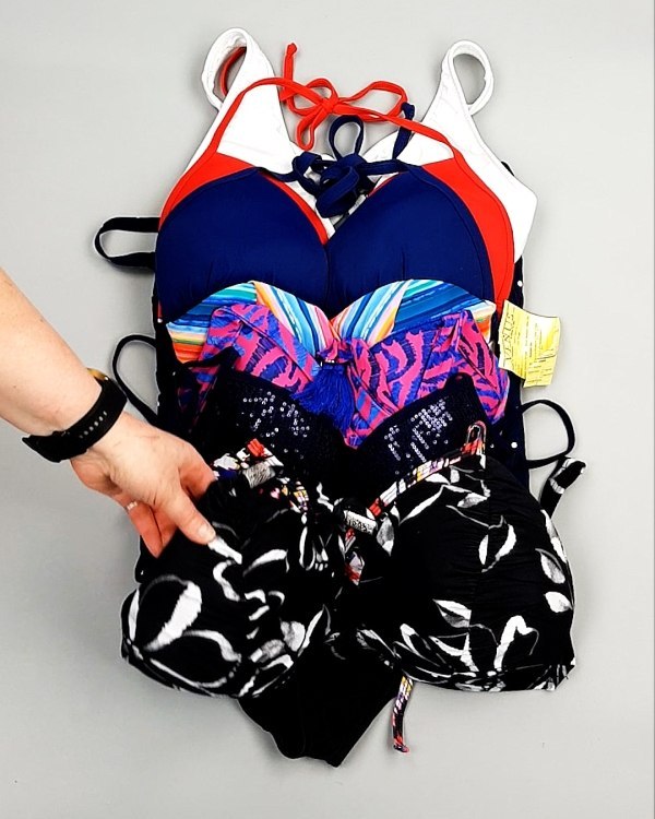 Фотография  829 - Купальники СТОК CAN 124#5 кг, ЛОТ №7690 оптом в Кирове и Кировской области