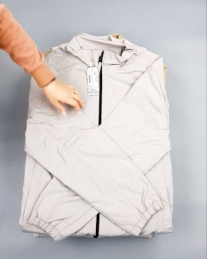 Фотография  430 - Верхняя одежда весна TOM TAILOR 124#7,1 кг, ЛОТ №7580 оптом в Кирове и Кировской области