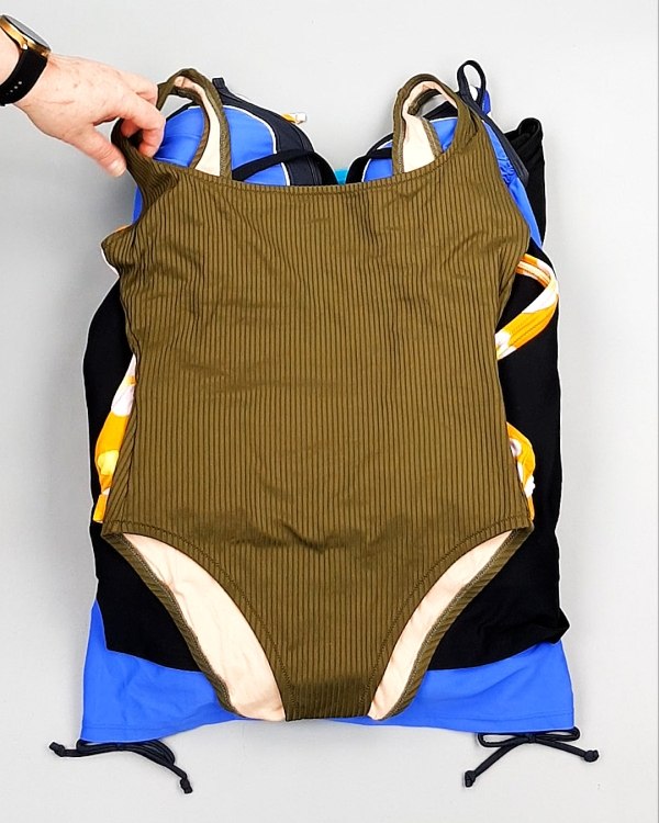 Фотография  677 - Купальники СТОК CAN 124#5 кг, ЛОТ №7689 оптом в Кирове и Кировской области