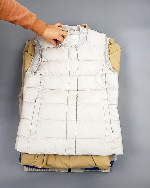 Фотография  956 - Верхняя одежда весна TOM TAILOR 124#7,1 кг, ЛОТ №7580 оптом в Кирове и Кировской области