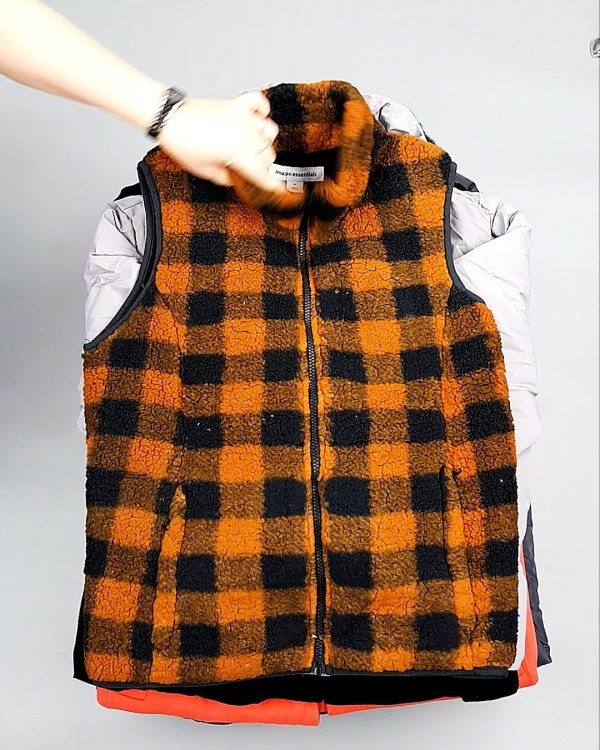 Фотография  321 - Верхняя одежда AMAZON жен 015#10 кг, ЛОТ №7712 оптом в Кирове и Кировской области