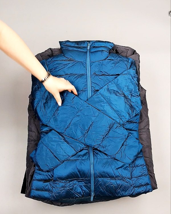 Фотография  489 - Верхняя одежда AMAZON жен 015#10 кг, ЛОТ №7712 оптом в Кирове и Кировской области