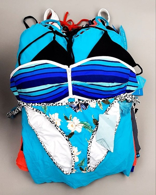 Фотография  449 - Купальники СТОК CAN 124#5 кг, ЛОТ №7690 оптом в Кирове и Кировской области