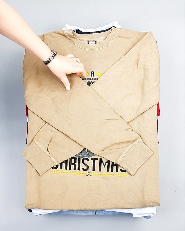 Фотография  673 - SWEATSHIRT CAN 084#10 кг, ЛОТ №7618 оптом в Кирове и Кировской области