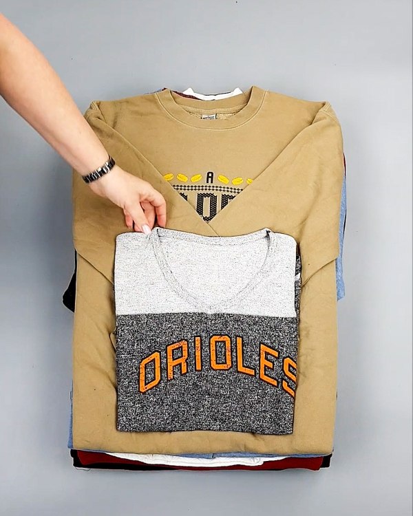 Фотография  994 - SWEATSHIRT CAN 084#10 кг, ЛОТ №7619 оптом в Кирове и Кировской области