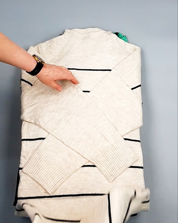 Фотография  809 - Платья СТОК CAN зима 084#7 кг, ЛОТ №7826 оптом в Кирове и Кировской области