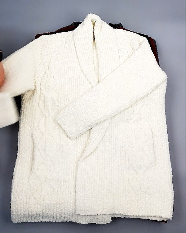 Фотография  967 - Кардиганы СТОК CAN 084#7 кг, ЛОТ №7674 оптом в Кирове и Кировской области