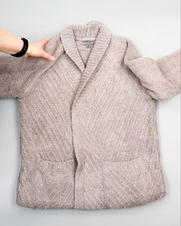 Фотография  719 - Кардиганы СТОК CAN 084#7 кг, ЛОТ №7673 оптом в Кирове и Кировской области