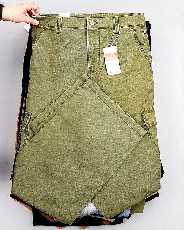 Фотография  693 - Брюки женские лето C&A 025#10 кг, ЛОТ №7893 оптом в Кирове и Кировской области