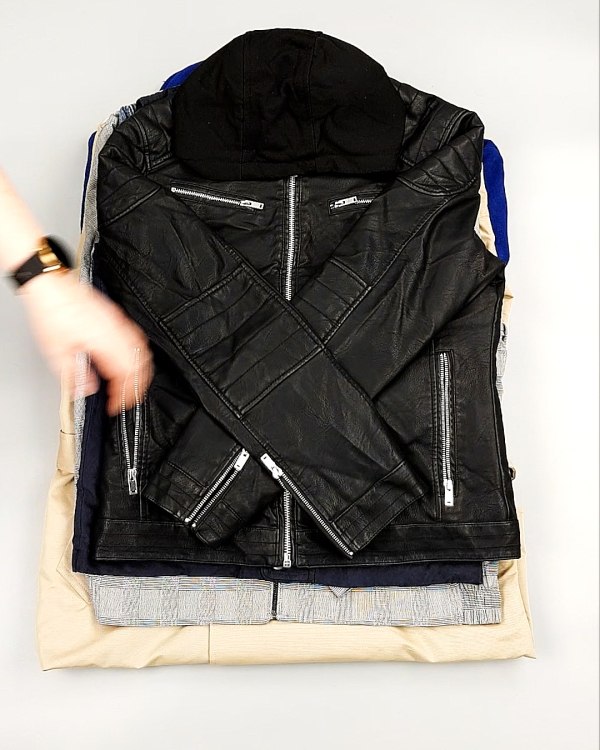 Фотография  953 - Ветровки м/ж C&A 025#10 кг, ЛОТ №7864 оптом в Кирове и Кировской области