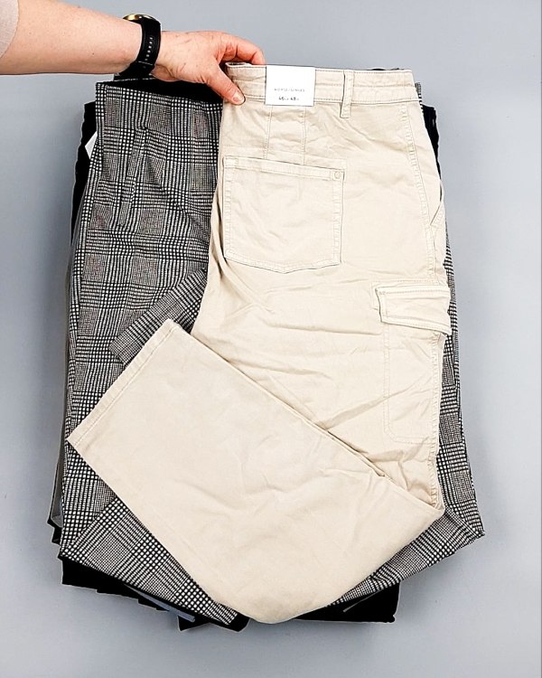 Фотография  826 - Брюки женские лето C&A 025#10 кг, ЛОТ №7895 оптом в Кирове и Кировской области