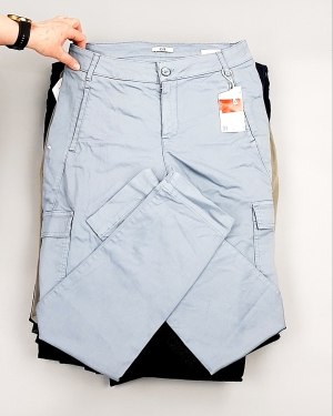 Фотография  823 - Брюки женские лето C&A 025#10 кг, ЛОТ №7895 оптом в Кирове и Кировской области