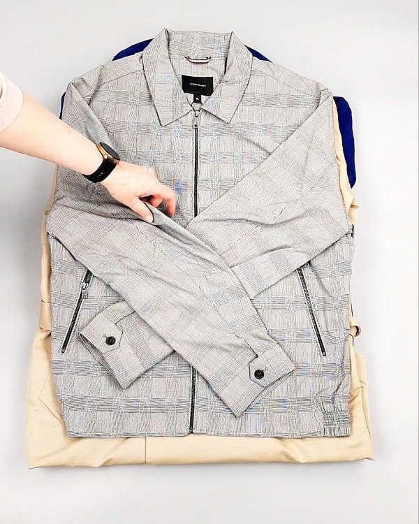 Фотография  250 - Ветровки м/ж C&A 025#10 кг, ЛОТ №7864 оптом в Кирове и Кировской области