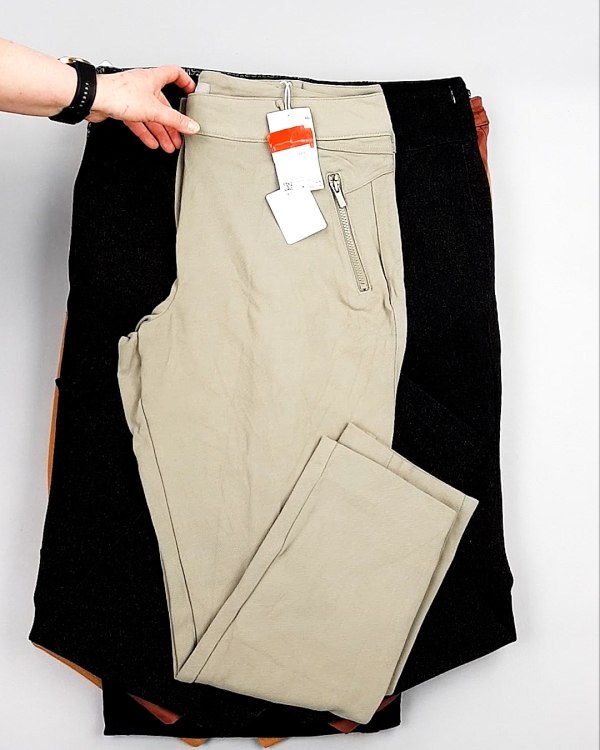 Фотография  501 - Брюки женские лето C&A 025#10 кг, ЛОТ №7893 оптом в Кирове и Кировской области