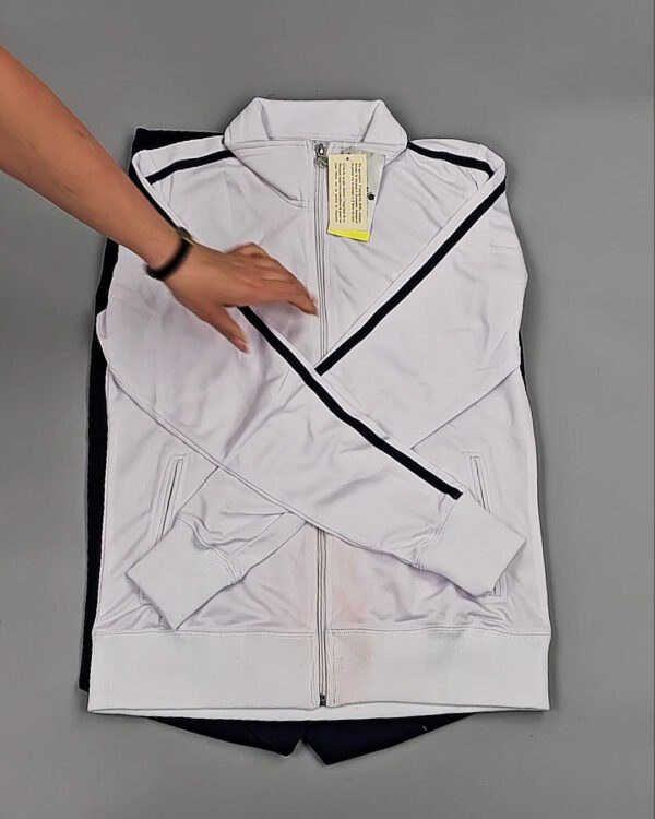 Фотография  300 - Спортивные костюмы  AD83#4 шт, ЛОТ №8637 оптом в Кирове и Кировской области