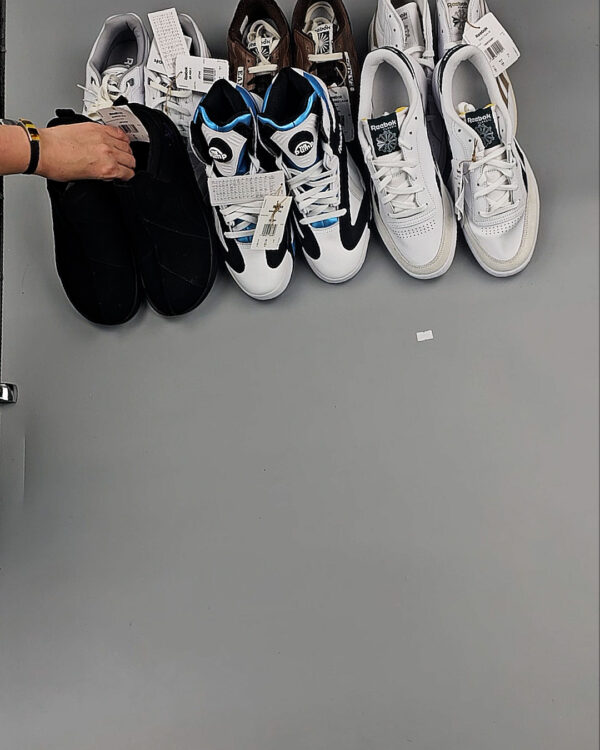 Фотография  970 - Кроссовки Reebok#23 шт, ЛОТ №8896 оптом в Кирове и Кировской области