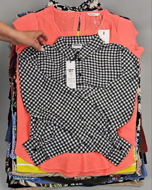 Фотография  812 - Блузки+Джемпера Bestseller Summer 045 B#8,5 кг, ЛОТ №9041 оптом в Кирове и Кировской области