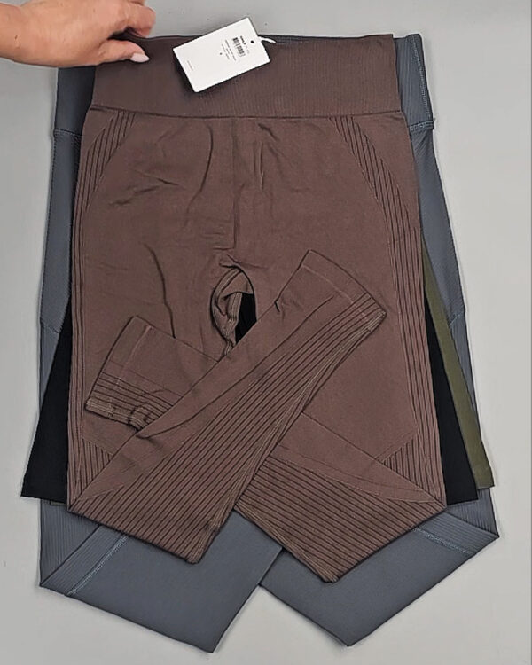 Фотография  952 - Спорт Bestseller 045 B#4 кг, ЛОТ №9038 оптом в Кирове и Кировской области