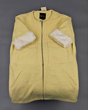 Купить Верхняя одежда Корея 085#15 кг, ЛОТ № СТ-9249 оптом в Кирове и Кировской области