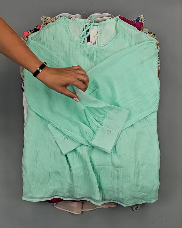 Фотография  960 - Блузки Корея 085#5 кг оптом в Кирове и Кировской области