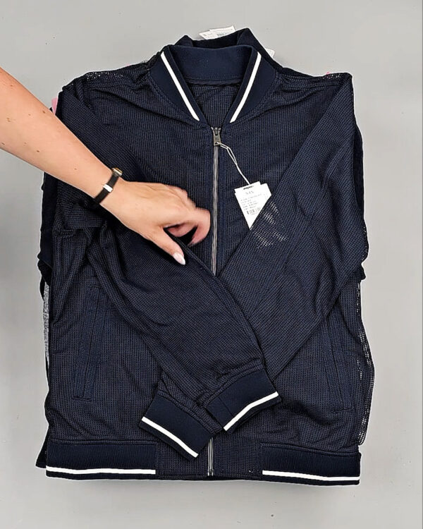 Фотография  811 - Толстовки Корея 085#7,4 кг, ЛОТ СТ-9235 оптом в Кирове и Кировской области