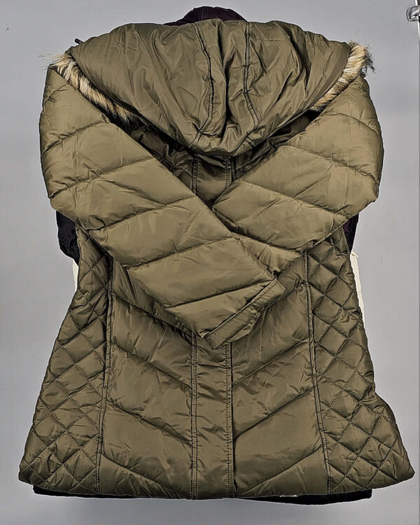 Фотография  709 - Верхняя одежда женская CAN 104#15 кг, ЛОТ СТ-9353 оптом в Кирове и Кировской области