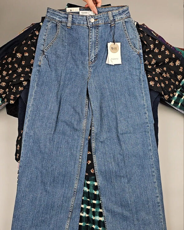 Фотография  906 - B.YOUNG Winter mix 104#15 кг, ЛОТ СТ-9596 оптом в Кирове и Кировской области