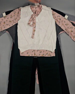 Фотография  667 - Комплекты жен Корея 085#5 кг, ЛОТ СТ-9574 оптом в Кирове и Кировской области