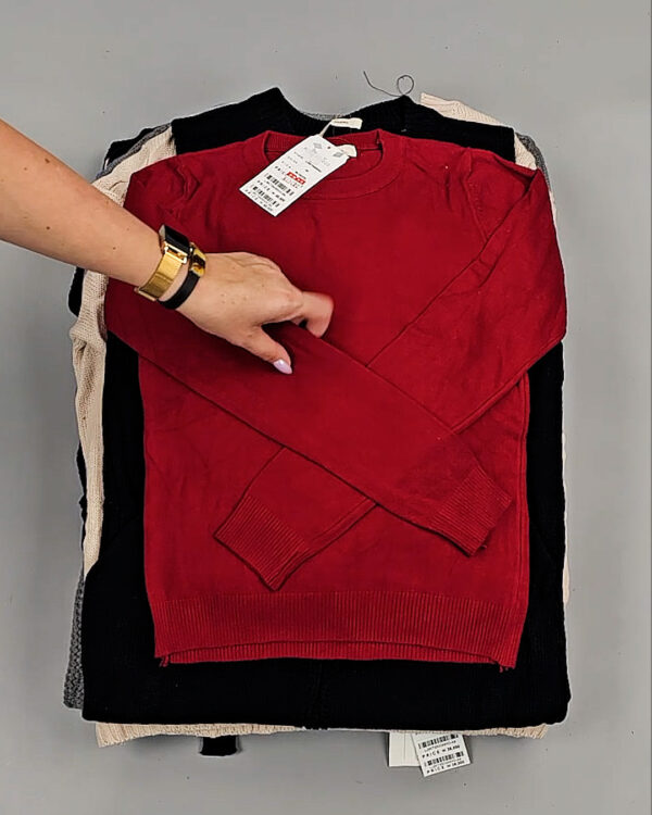 Фотография  308 - Джемпера Корея 085#7 кг, ЛОТ СТ-9415 оптом в Кирове и Кировской области