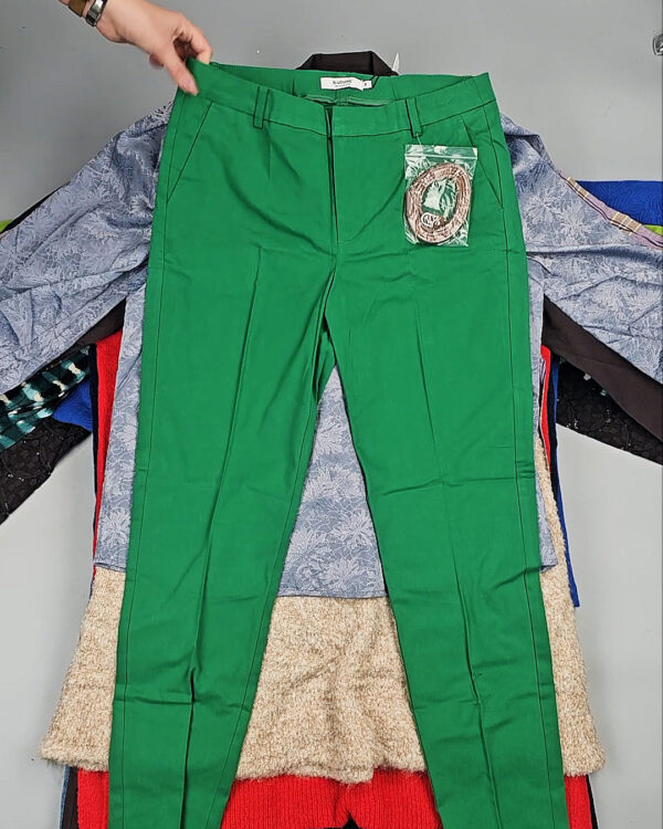 Фотография  602 - B.YOUNG Winter mix 104#15 кг, ЛОТ СТ-9595 оптом в Кирове и Кировской области