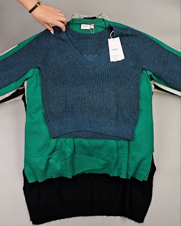 Фотография  742 - Джемпера VILA W 104#7 кг, ЛОТ СТ-9995 оптом в Кирове и Кировской области