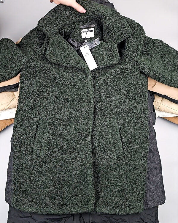 Фотография  911 - Верхняя одежда BESTSELLER Дания#11,35 кг, ЛОТ СТ-9706 оптом в Кирове и Кировской области